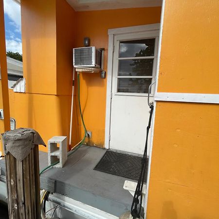 Updated Houseboat On The River! フォート・ローダーデール エクステリア 写真